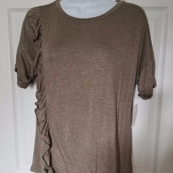 Color Thread Ruffled Heathered Brown Size M top - Picture 1 of 3